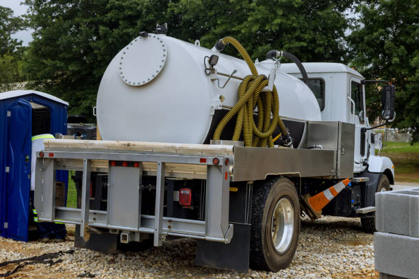 Best Portable restroom trailer rental  in Hutchinson, MN
